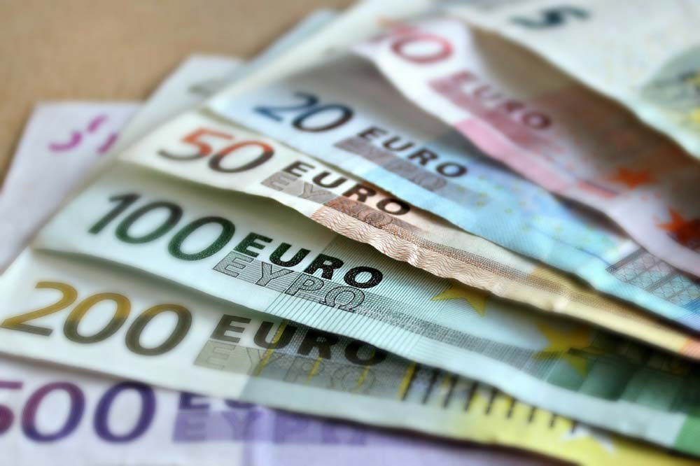 Euros Banknotes