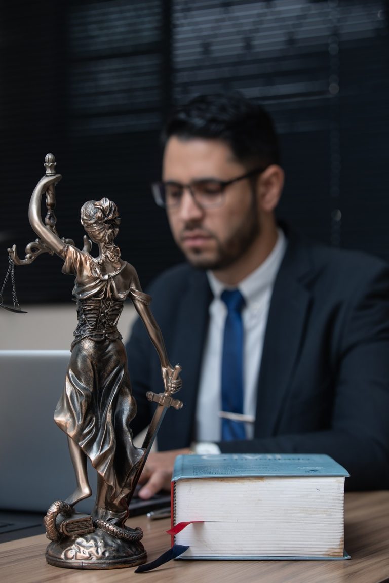 lawyer-aml-money-laundering-kleptocracy
